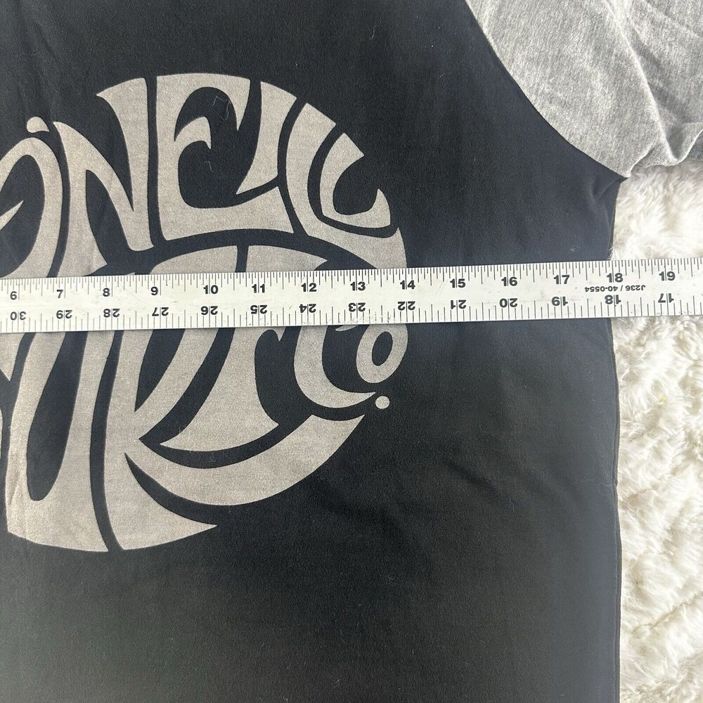 O’Neill Surf Co. - 3/4 Sleeve- Black and gray- Medium modern fit - Picture 7 of 9